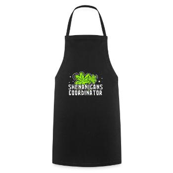Coordonnatrice de Shenanigan’s de Merry St. Patrick’s - Tablier de cuisine - noir - Devant - AI Model Male 185 dark (185cm)