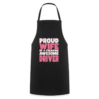 Fière épouse d’un sacré bon chauffeur - Tablier de cuisine - noir - Devant - AI Model Male 185 dark (185cm)