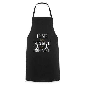 la vie est plus belle Bretagne homme humour breton - Tablier de cuisine - noir - Devant - AI Model Male 185 dark (185cm)