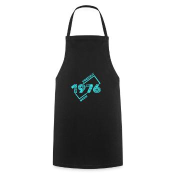 Idée cadeau 1976 - Tablier de cuisine - noir - Devant - AI Model Male 185 dark (185cm)