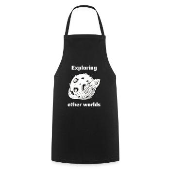 Exploring Other Worlds Retro Outer Space Designs - Kochschürze - Schwarz - Vorne - AI Model Male 185 dark (185cm)