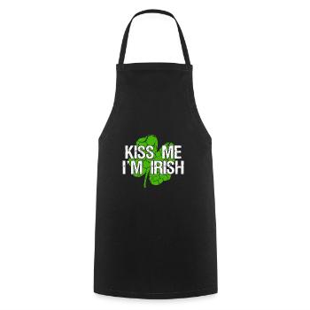 Embrasse-moi que je suis irlandais - Embrasse-moi, je suis irlandais - Tablier de cuisine - noir - Devant - AI Model Male 185 dark (185cm)