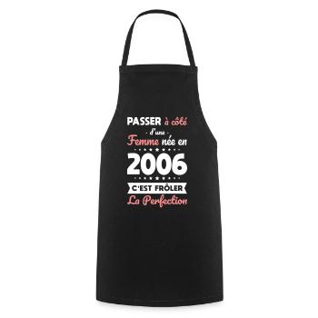 Geboren 2006 – Naht der Perfektion näher - Kochschürze - Schwarz - Vorne - AI Model Male 185 dark (185cm)