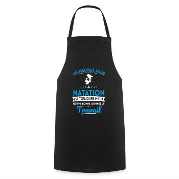 Mauvais jour de natation mieux que journée travail - Tablier de cuisine - noir - Devant - AI Model Male 185 dark (185cm)