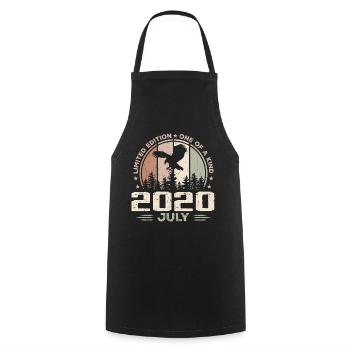 Incomparable depuis juillet 2020, 4e Anniversaire - Tablier de cuisine - noir - Devant - AI Model Male 185 dark (185cm)