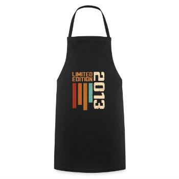 Vintage 2013 Cadeau d’anniversaire 2013 Retro 2013 - Tablier de cuisine - noir - Devant - AI Model Male 185 dark (185cm)