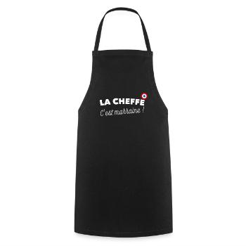 Tablier personnalisé 🍴 La cheffe c'est MARRAINE ! - Tablier de cuisine - noir - Devant - AI Model Male 185 dark (185cm)
