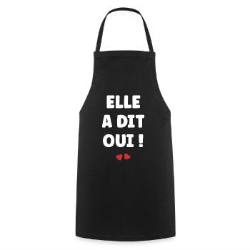 Elle a dit oui - Tablier de cuisine - noir - Devant - AI Model Male 185 dark (185cm)