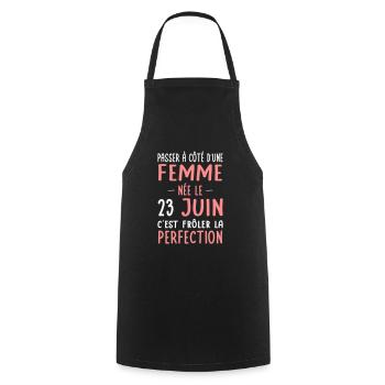 Anniversaire - Née le 23 Juin Frôler perfection - Tablier de cuisine - noir - Devant - AI Model Male 185 dark (185cm)