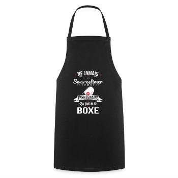Sous-estimer un trentenaire qui fait de la boxe - Tablier de cuisine - noir - Devant - AI Model Male 185 dark (185cm)