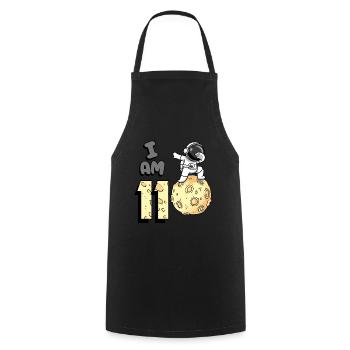 Je suis 11 astronaute spatial Kid Moon Walker 11. - Tablier de cuisine - noir - Devant - AI Model Male 185 dark (185cm)