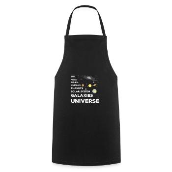 Universum Physiker - Kochschürze - Schwarz - Vorne - AI Model Male 185 dark (185cm)