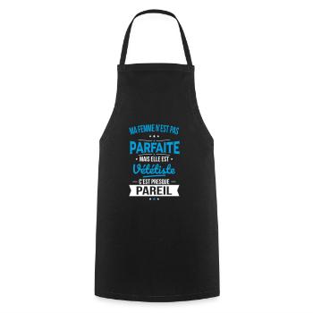 Ma femme pas parfaite mais elle est vététiste - Tablier de cuisine - noir - Devant - AI Model Male 185 dark (185cm)