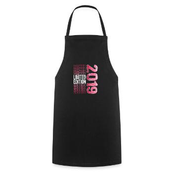 Limited Edition seit 2019 Geburtstag Vintage 2019 - Kochschürze - Schwarz - Vorne - AI Model Male 185 dark (185cm)