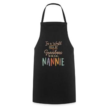 Dans un monde plein de mamies, soyez une nounou - Grand-mère - Tablier de cuisine - noir - Devant - AI Model Male 185 dark (185cm)