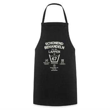 Der Alte Lappen, Schonend Behandeln 67. Geburtstag - Kochschürze - Schwarz - Vorne - AI Model Male 185 dark (185cm)