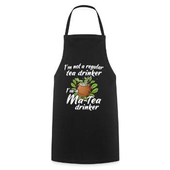 Yerba Mate Tee - Kochschürze - Schwarz - Vorne - AI Model Male 185 dark (185cm)