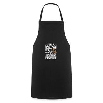 Je suis folle mais mon teckel m’aime - Tablier de cuisine - noir - Devant - AI Model Male 185 dark (185cm)