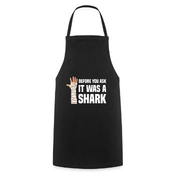 Before You Ask It Was A Shark - Knochenbruch - Kochschürze - Schwarz - Vorne - AI Model Male 185 dark (185cm)