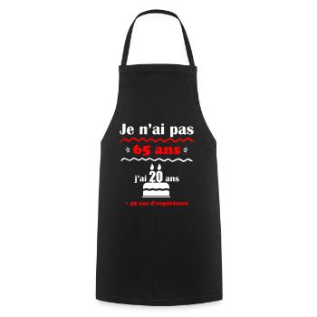 pas 65 ans : cadeau d'anniversaire 65 ans. - Tablier de cuisine - noir - Devant - AI Model Male 185 dark (185cm)