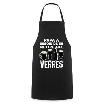 Papa A Besoin D'un Verre De Bière Cadeau Humour - Tablier de cuisine - noir - Devant - AI Model Male 185 dark (185cm)
