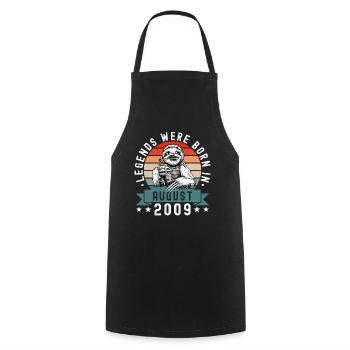 Les légendes sont nées en août 2009 paresseux défectueux - Tablier de cuisine - noir - Devant - AI Model Male 185 dark (185cm)