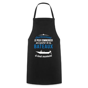 Parler De Bateaux À Tout Moment Cadeau Pêcheur - Tablier de cuisine - noir - Devant - AI Model Male 185 dark (185cm)