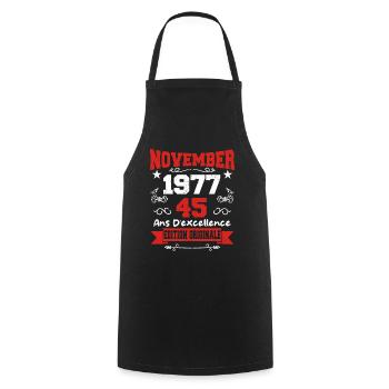Cadeau D'anniversaire 45 Ans Novembre 1977 - Tablier de cuisine - noir - Devant - AI Model Male 185 dark (185cm)