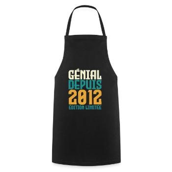 Génial depuis 2012 - Tablier de cuisine - noir - Devant - AI Model Male 185 dark (185cm)
