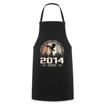 Incomparable depuis juillet 2014, 10e Anniversaire - Tablier de cuisine - noir - Devant - AI Model Male 185 dark (185cm)