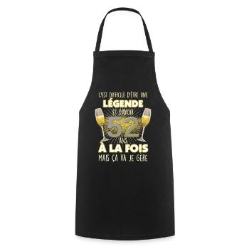 Anniversaire 52 ans Légende Papa Ou Maman Cadeau - Tablier de cuisine - noir - Devant - AI Model Male 185 dark (185cm)