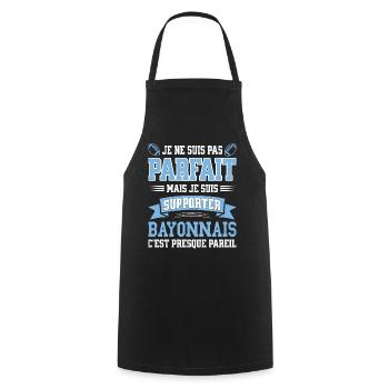 Homme Bayonnais Bayonne Rugbyman Rugby Humour - Tablier de cuisine - noir - Devant - AI Model Male 185 dark (185cm)