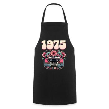 Cassette 1975 Anniversaire Femme 50 Ans - Tablier de cuisine - noir - Devant - AI Model Male 185 dark (185cm)