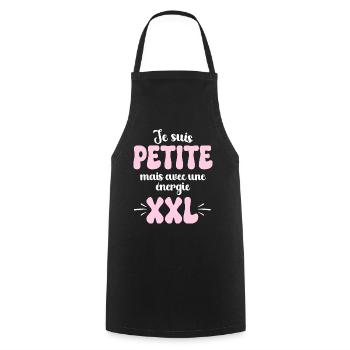 Petite Énergie XXL Humour Petite Femme - Tablier de cuisine - noir - Devant - AI Model Male 185 dark (185cm)