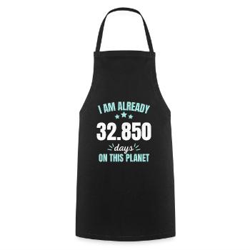 Already 32850 Days On This Planet 90th Birthday - Kochschürze - Schwarz - Vorne - AI Model Male 185 dark (185cm)