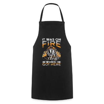 Il était en feu quand je suis arrivé ici 9 - Tablier de cuisine - noir - Devant - AI Model Male 185 dark (185cm)