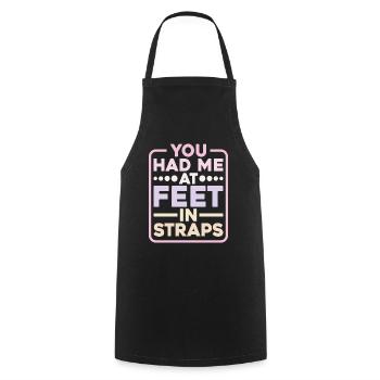 Tu m’avais aux pieds dans les sangles 9 - Tablier de cuisine - noir - Devant - AI Model Male 185 dark (185cm)