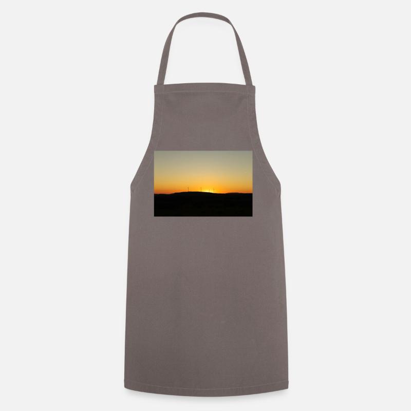 Coucher de soleil au-dessus des éoliennes - Tablier de cuisine - gris