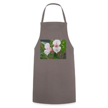 Zartrosa Blüten-Detail - Kochschürze - Grau - Vorne - AI Model Male 185 dark (185cm)