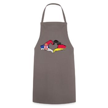 Serbie Allemagne Drapeau Mains Coeur Forme Utilisé - Tablier de cuisine - gris - Devant - AI Model Male 185 dark (185cm)