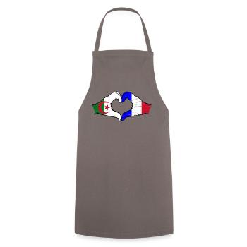 Algérie France Drapeau Mains Coeur Forme Utilisé - Tablier de cuisine - gris - Devant - AI Model Male 185 dark (185cm)