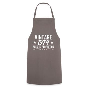 Jahrgang 1974 perfekt gealtert - Kochschürze - Grau - Vorne - AI Model Male 185 dark (185cm)