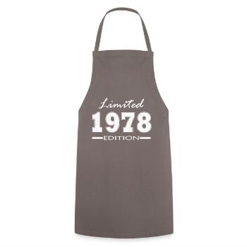 1978 Geburtstagsgeschenk 45 Jahre - Kochschürze - Grau - Vorne - AI Model Male 185 dark (185cm)