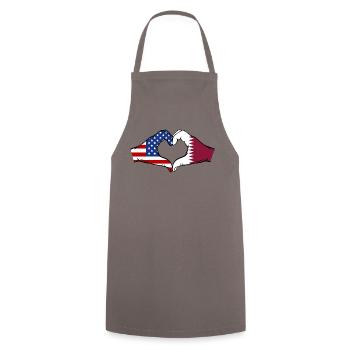 États-Unis Qatar Drapeau Mains Forme Coeur - Tablier de cuisine - gris - Devant - AI Model Male 185 dark (185cm)