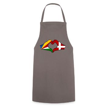 Seychelles Danemark Drapeau Mains Coeur Forme - Tablier de cuisine - gris - Devant - AI Model Male 185 dark (185cm)