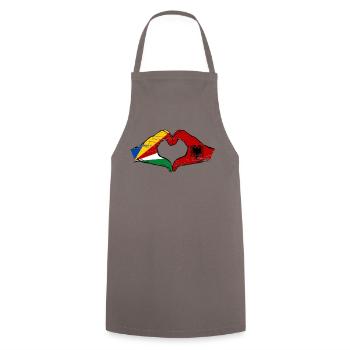 Seychelles Albanie Drapeau Mains Coeur Forme Utilisé - Tablier de cuisine - gris - Devant - AI Model Male 185 dark (185cm)