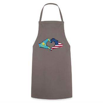 Kazakhstan États-Unis drapeau mains forme de coeur utilisé - Tablier de cuisine - gris - Devant - AI Model Male 185 dark (185cm)