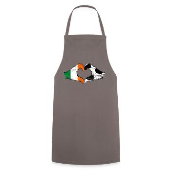 Irlande Football Drapeau Mains Coeur Forme Utilisé - Tablier de cuisine - gris - Devant - AI Model Male 185 dark (185cm)