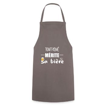 Tout kiné mérite sa bière t-shirt homme - Tablier de cuisine - gris - Devant - AI Model Male 185 dark (185cm)