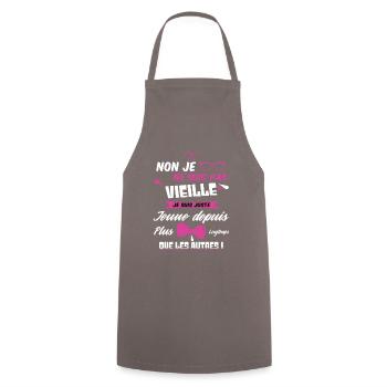 Non je ne suis pas vieille t-shirt femme humour - Tablier de cuisine - gris - Devant - AI Model Male 185 dark (185cm)